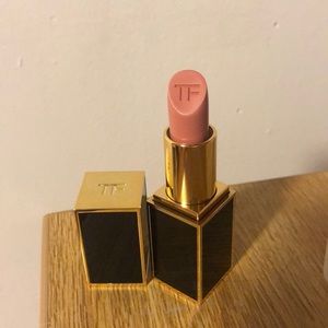 Tom Ford lipstick nude pink